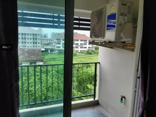 At 78 Condominium 2 rooms