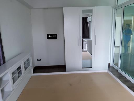 At 78 Condominium 2 rooms