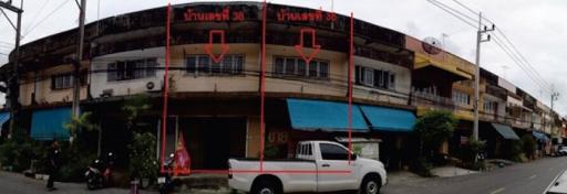 Commercial building next to Yanyong Phatthana Road.