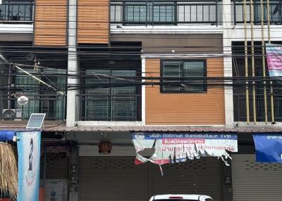 Commercial building, Soi Mitsamphan 14