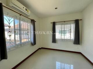 House For sale 3 bedroom 200 m² with land 128 m² in Censiri Town, Pattaya