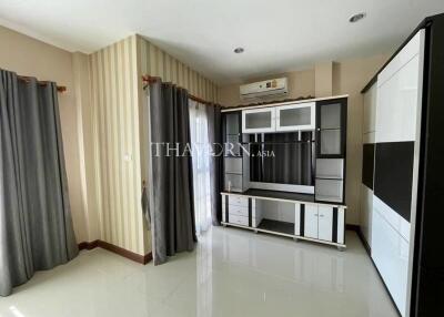 House For sale 3 bedroom 200 m² with land 128 m² in Censiri Town, Pattaya