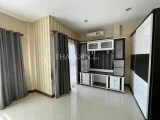 House For sale 3 bedroom 200 m² with land 128 m² in Censiri Town, Pattaya