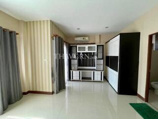 House For sale 3 bedroom 200 m² with land 128 m² in Censiri Town, Pattaya