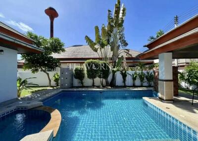 House For sale 3 bedroom 240 m² with land 398 m² in Baan Piam Mongkon, Pattaya