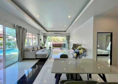 บ้าน ขาย 3 ห้องนอน 240 ตร.ม. ที่ดิน 398 m² ใน  Baan Piam Mongkon, Pattaya