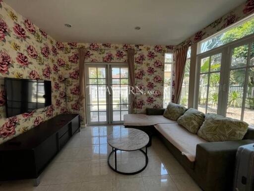 House For sale 3 bedroom 230 m² with land 280 m² in Baan Fah Rim Haad, Pattaya