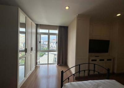 Newly Renovated 2 Bedroom Condominium with Mountain Views at Rawee Waree