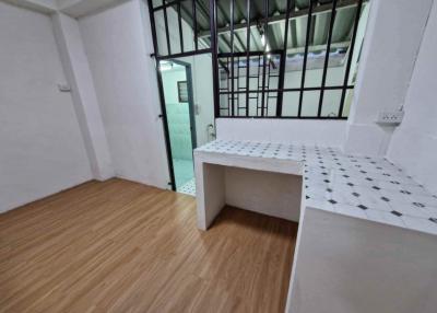 Renovated Townhouse for Sale Conveniently Located Near Lanna Hospital Chiang Mai