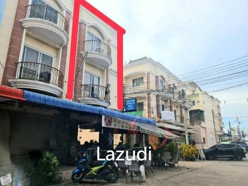 Commercial Building for sale with business in the heart of Bangsaray