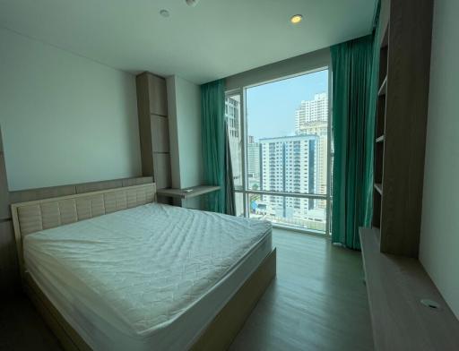 Fullerton  Luxury 3 Bedroom Condo in Ekkamai