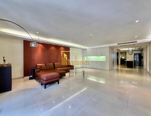 Las Colinas  Modern 2 Bedroom Condo in Asoke