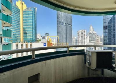 Las Colinas  Modern 2 Bedroom Condo in Asoke