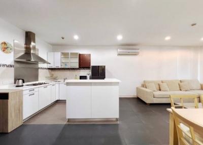 Baan Saraan  Cozy 1 Bedroom Property For Sale in Phrom Phong