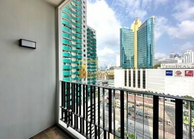 Muniq Sukhumvit 23  Luxurious 2 Bedroom Condo in Central Location