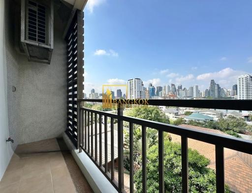 Beautiful 2 Bedroom Apartment in Ekkamai