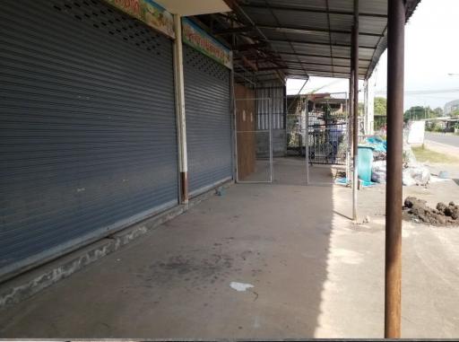 Buildings, shops, Ban Nong Bua Phatthana community