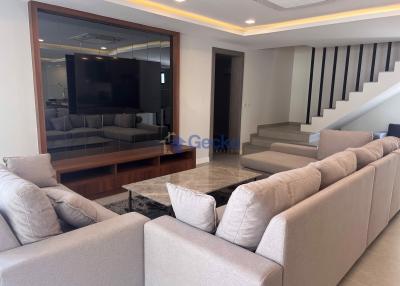 5 Bedrooms House in Serenity Jomtien Villas Jomtien H011395