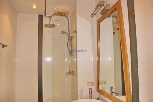 Studio Condo in Jada Beach Residence Jomtien C008706