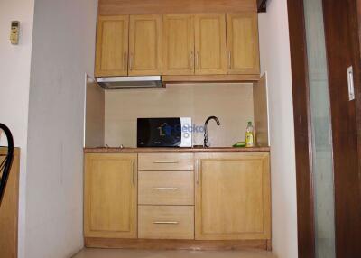 Studio Condo in Jada Beach Residence Jomtien C008706