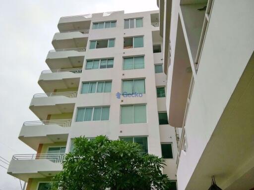 Studio Condo in Jada Beach Residence Jomtien C008706