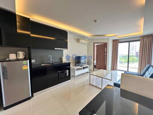 1 Bedroom Condo in Club Royal Wongamat C010399