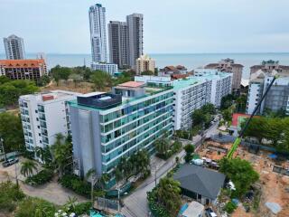 1 Bedroom Condo in Club Royal Wongamat C010399