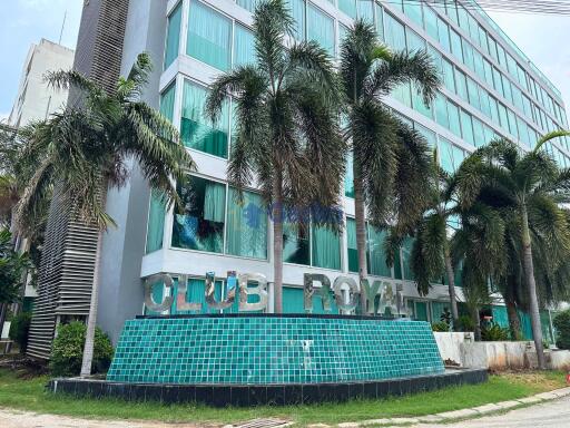 1 Bedroom Condo in Club Royal Wongamat C010399