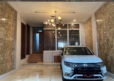 Affordable Townhouse Thonglor