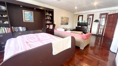 Large Townhouse Samitivej Thonglor