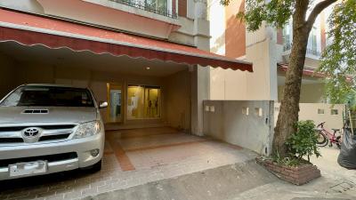 5-Story Townhouse Thonglor