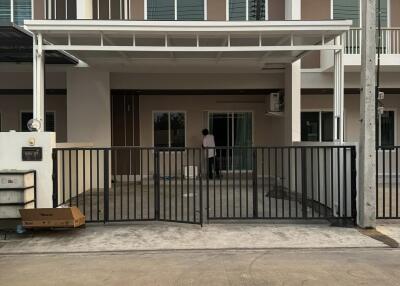 Townhouse for Rent at Karnkanok Town 4