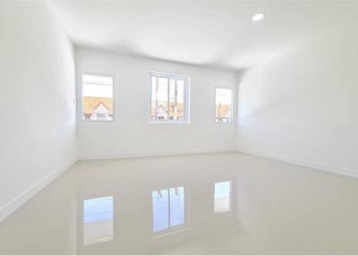 Minimal style house for sale, lots of space - 92001013-291