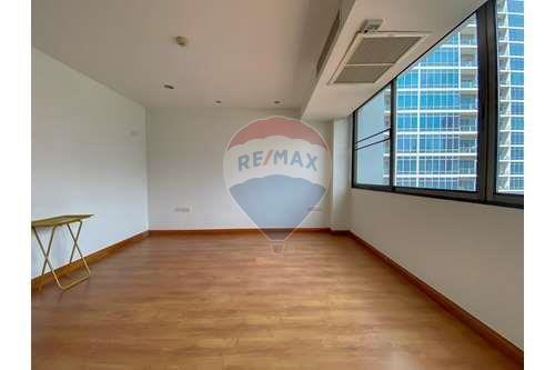 3 bed for rent close to Lumpini park - BTS ploenchit - 920071049-762