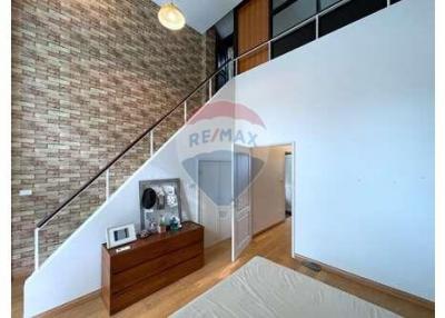 Townhouse newly renovated modern close to Ekkamai BTS. - 920071058-292