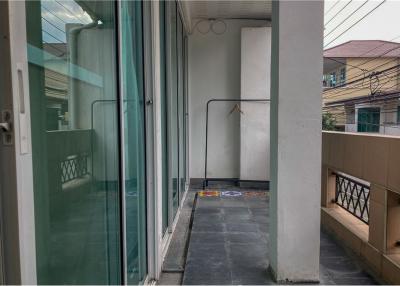 townhouse for rent BTS Phrompong pet allowed - 920071049-716