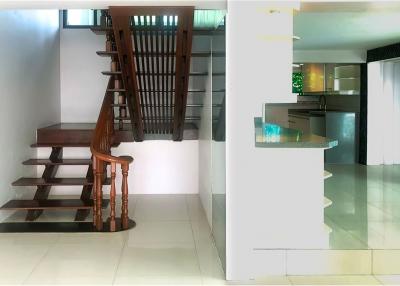 For sale Townhouse 2 bedroom, 3 Bathroom, Suanplu, with 2 yrs contract tenant. - 920071001-12226