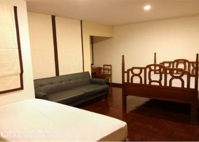 Luxury Townhome in Prime Phra Khanong Location