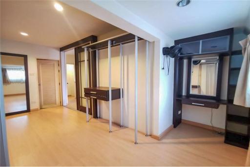 Townhouse for sale in Sukhumvit 39 - 920071049-382