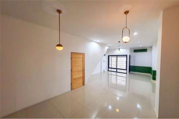 Townhouse home office for rent near BTS eakkamai - 920071049-327