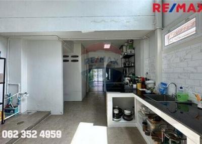 80 Sqm., 2 Beds Townhouse listed for ฿ 2,500,000.
