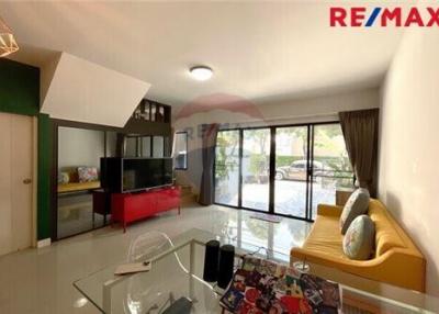145 Sqm., 3 Beds Townhouse listed for ฿ 4,250,000.