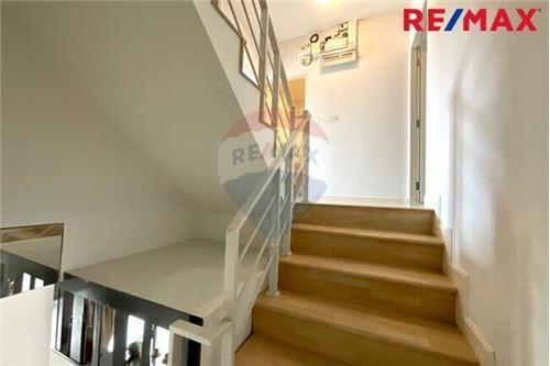 145 Sqm., 3 Beds Townhouse listed for ฿ 4,250,000.