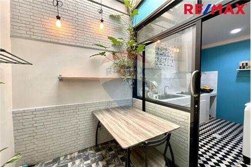 145 Sqm., 3 Beds Townhouse listed for ฿ 4,250,000.