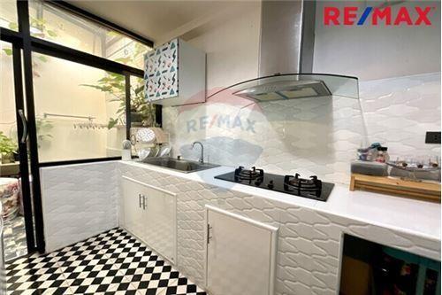 145 Sqm., 3 Beds Townhouse listed for ฿ 4,250,000.