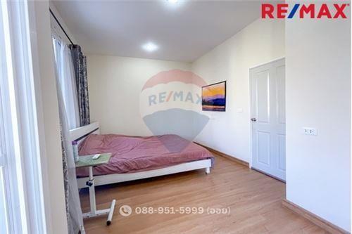 96 Sqm., 3 Beds Townhouse listed for ฿ 2,750,000.