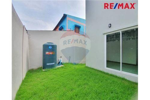 96 Sqm., 2 Beds Townhouse listed for ฿ 3,200,000.