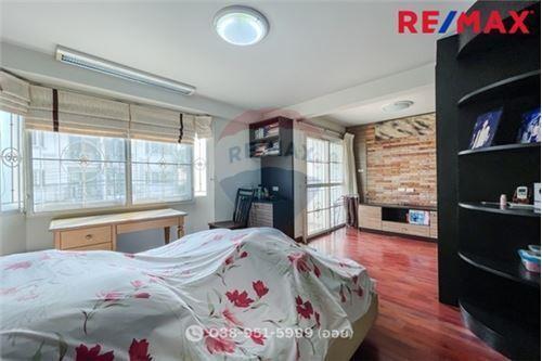 154 Sqm., 3 Beds Townhouse listed for ฿ 2,690,000.