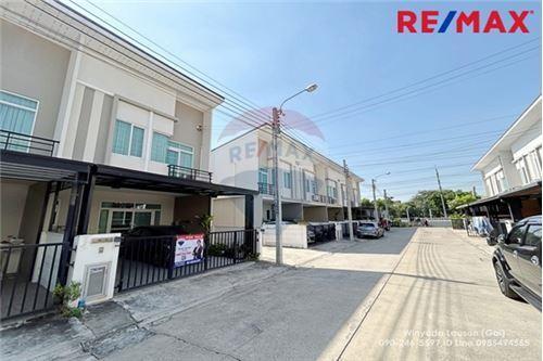 131 Sqm., 4 Beds Townhouse listed for ฿ 3,490,000.