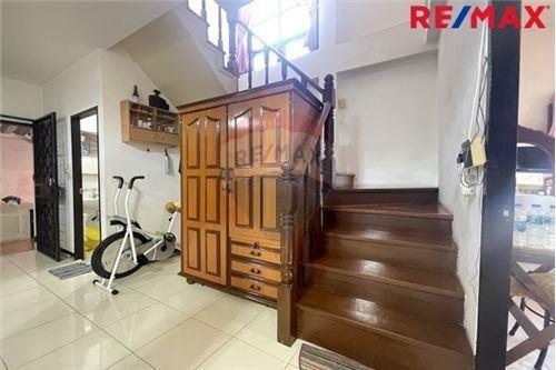 114 Sqm., 4 Beds Townhouse listed for ฿ 2,690,000.
